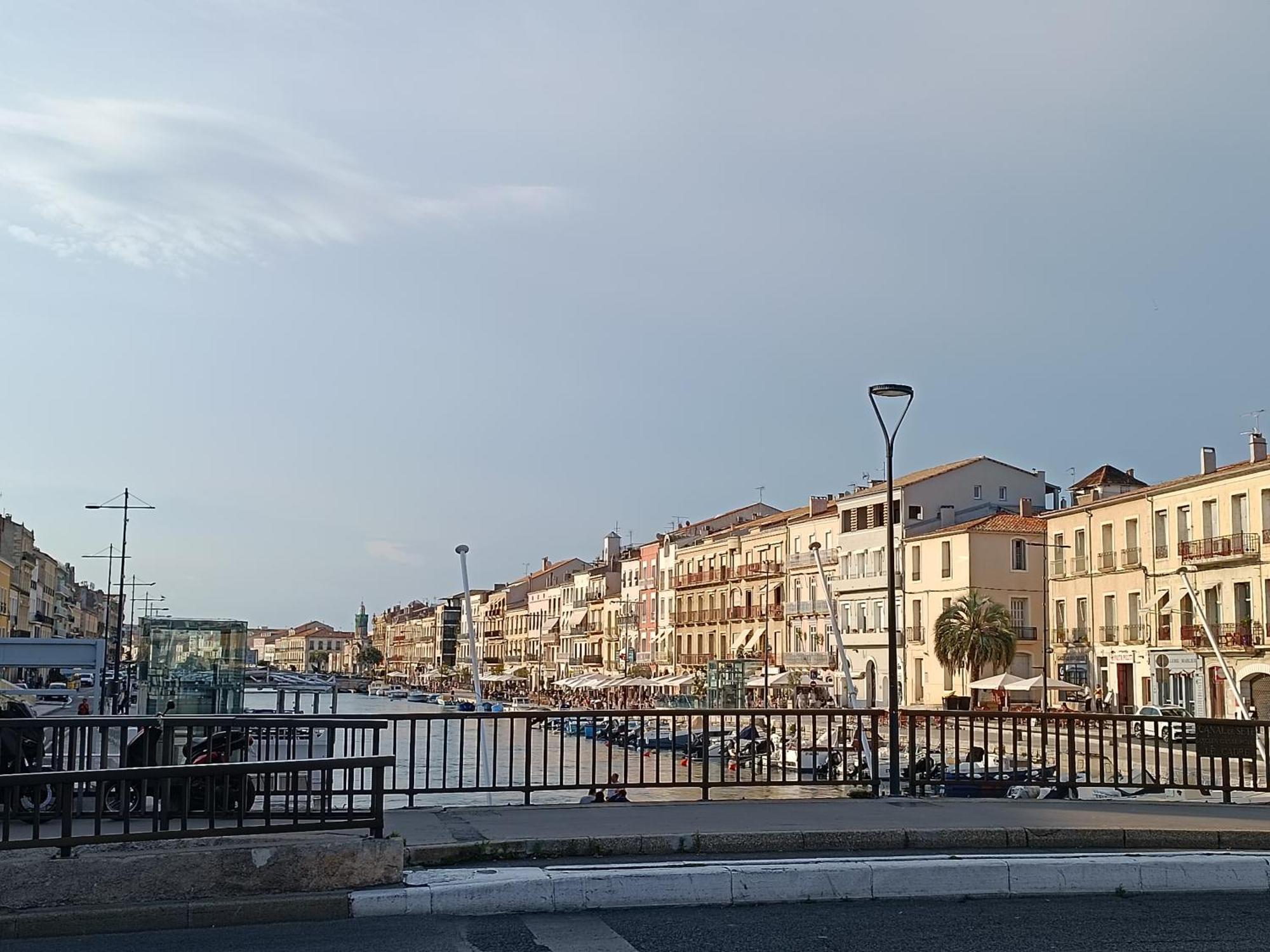 La Maison Verte Sete Luaran gambar